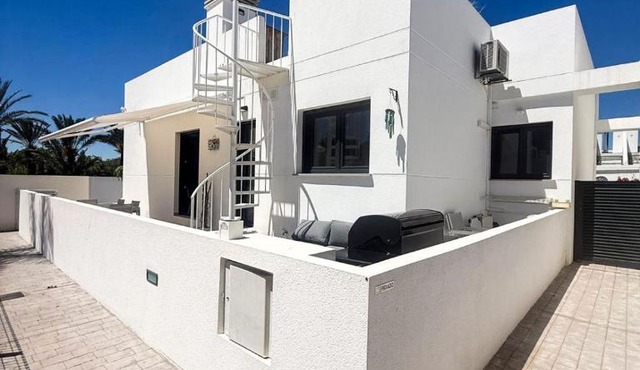 Luxury Costa Blanca Villa near Denia with pool and roof terrace