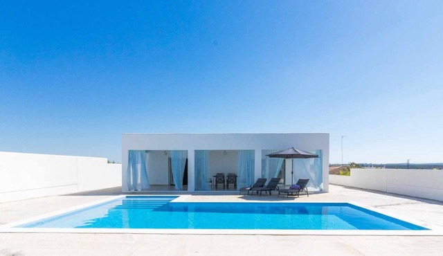 Luxury Villa in Seville Countryside. Villa M&J Holiday Home