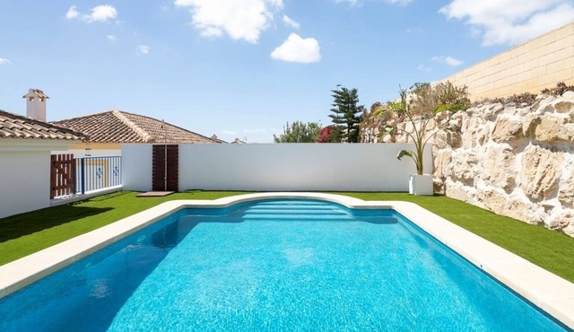 Luxury villa with sea and views near El Campello