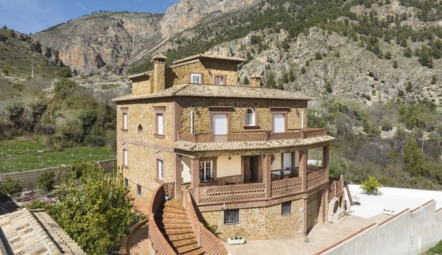 Magnificent Andalusian villa with pool, fireplace and garden