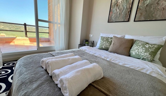 Magnificent Mar'y'Golf Apartment, Spectacular VIEW