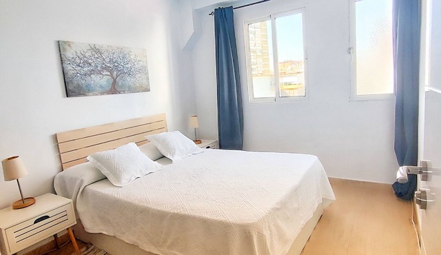Make yourself at home in the Luz Apartment, Seville, Macarena. Free parking