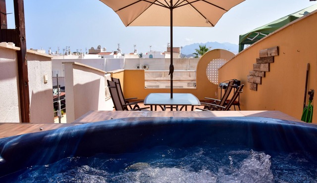 Manzanilla Penthouse, Private Jacuzzi & 5min Beach