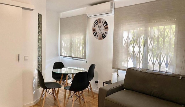 Mirasierra Center - Metro Usera 02 (1 bedroom apartment)