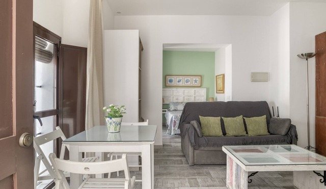 Modern Apartment "Girasol" in Great Location with Air Conditioning & Terrace