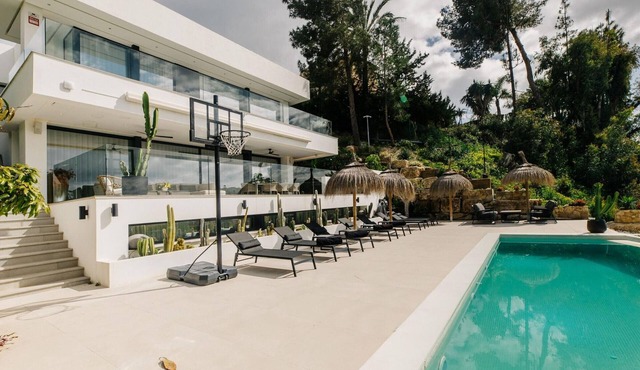 Modern villa with panoramic views, heated pool