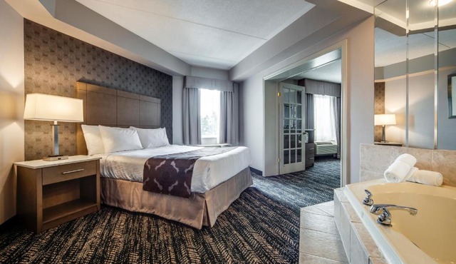 Monte Carlo Inn Brampton in Brampton