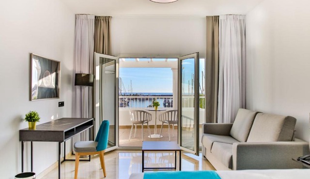 Moon Hotel & SPA.