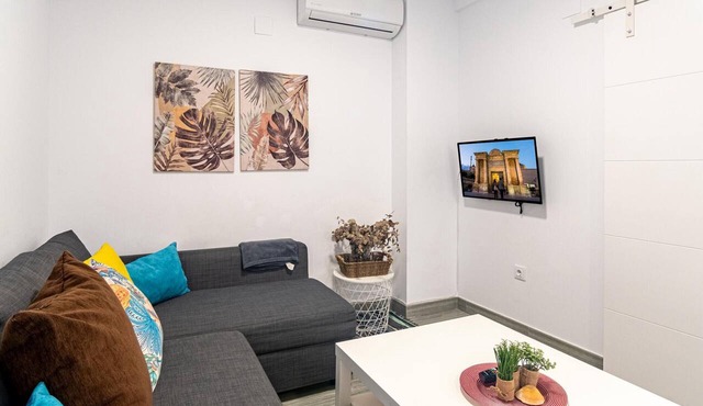 Newly Inaugurated Apartment with Private Parking in Central Córdoba