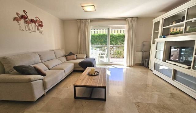 Nice and Bright Apartment - Pass the Keys