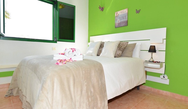 Ocean Balcony Apartment- beachfront