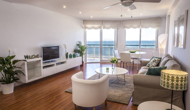 Ocean view condo located steps from the beach. - Only families