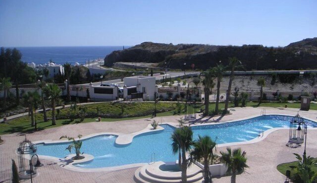 One Bedroom south facing apartment in Mojacar Playa with Wi-Fi, private parking