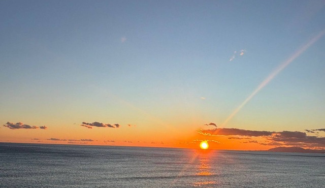 Over the sea, El Morche