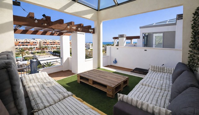 Penthouse with sea view Solarium and private Parking