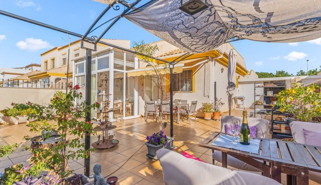 Pet-friendly Holiday Home "Seaside House in El Mojon" with Terrace, A/C & Wi-Fi