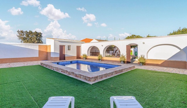 Pet friendly home in Fuente Palmera