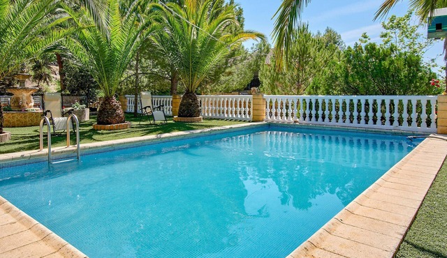 Pet friendly home in Doña Mencía