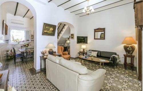 Pet Friendly Home In El Pedroso With Wifi