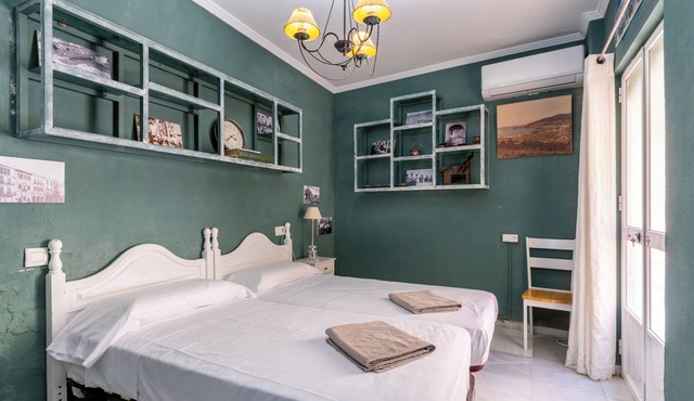Pintor Ocaña 3 - Two Bedroom Apartment, Sleeps 4