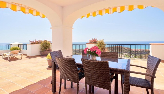Poseidon Luxury Apartment