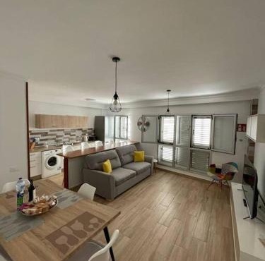 Precioso apartamento en residencial con piscina cerca de la playa