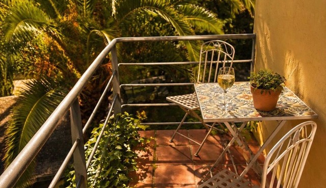 Privat guest room in family villa in nature close to Madrid
