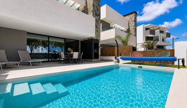 Private Pool Villa Near the Beach & Lake