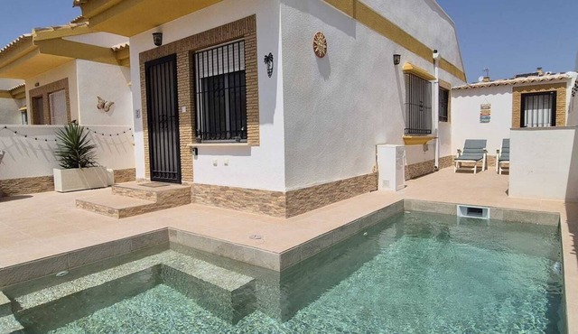 PRIVATE VILLA WITH POOL