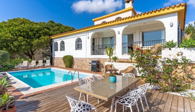 Private Villa with Sea Views in Torreblanca, Fuengirola