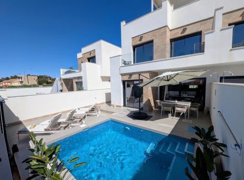 R-40-F Exclusive Villa with jacuzzi