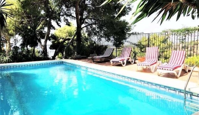 Rentcostadelsol Villa Pinares