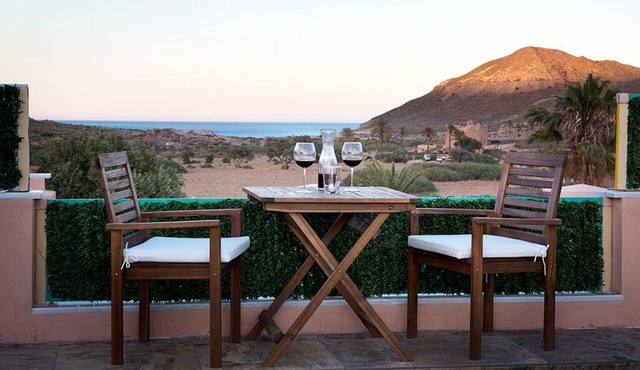 Road to the Playazo de Rodalquilar. Pets are welcome. Terrace, beautiful views