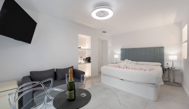 Rocio Double Room with Whirlpool Bath