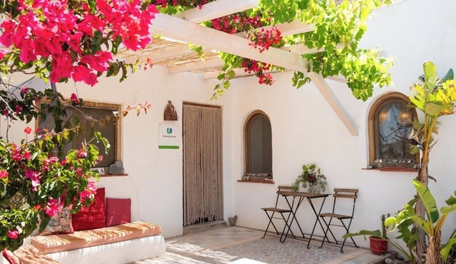 Romantic rural Cave House - Short drive to the sea!