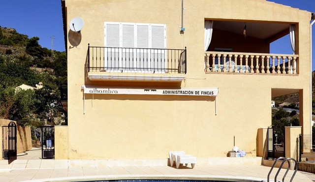 Rural apartments in a natural environment with sea views, 15 minutes away.