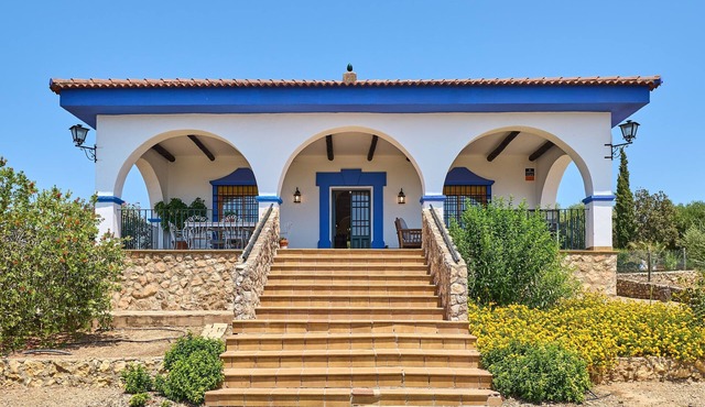 Rural House El Mirador with Pool, Barbecue, Mountain Views & Wi-Fi in Natural Park