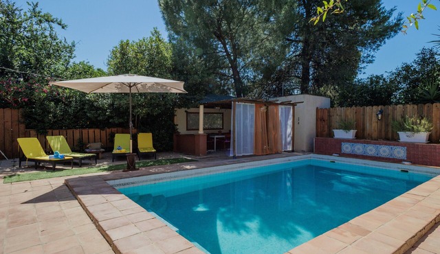 Rural Retreat El Grifo – Relax Near Seville with Private Pool and Outdoor Space
