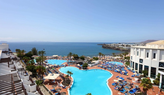 Sandos Papagayo Hotel