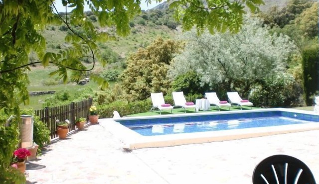 Self catering Cortijo Alnarache for 8 people