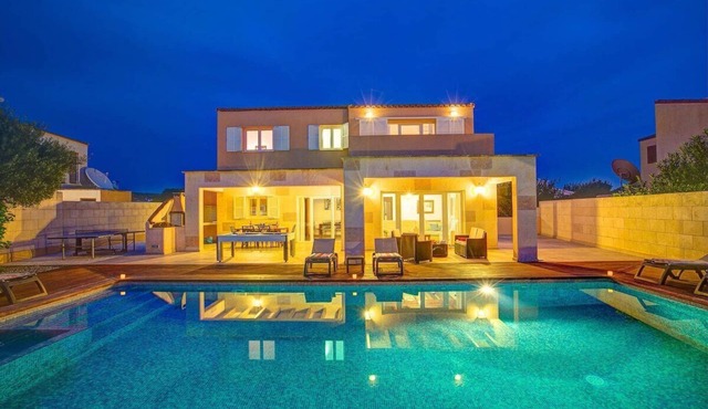 Serena 4 bedroom villa, Cala'n Forcat