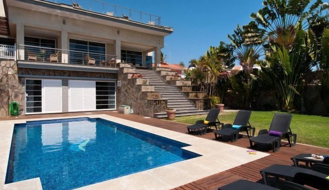 Sonnenland 8 by Interhome