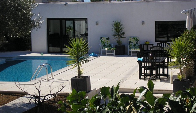 Sophisticated Country Villa, Private Pool, i, Air Con ,Golf