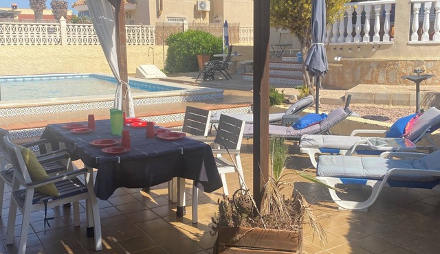 spacious 4 bedroom detached villa with pool, San Fulgencio/La Marina Urb