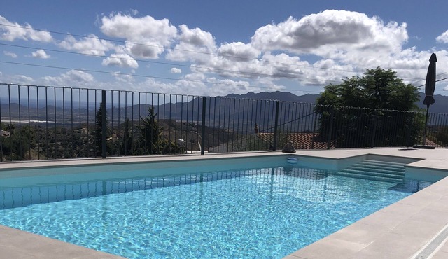 Spacious and light accommodation with private pool and stunning views.
