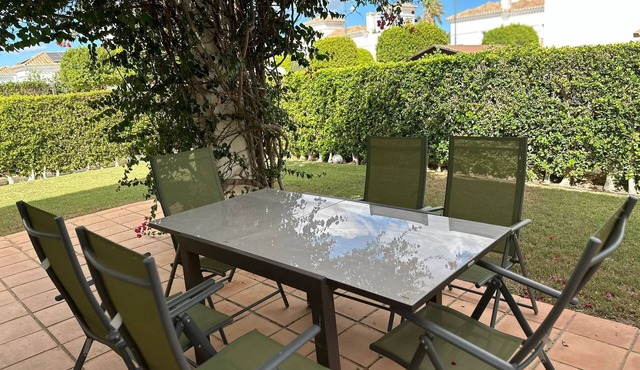 Spacious villa with big garden - DN32LT