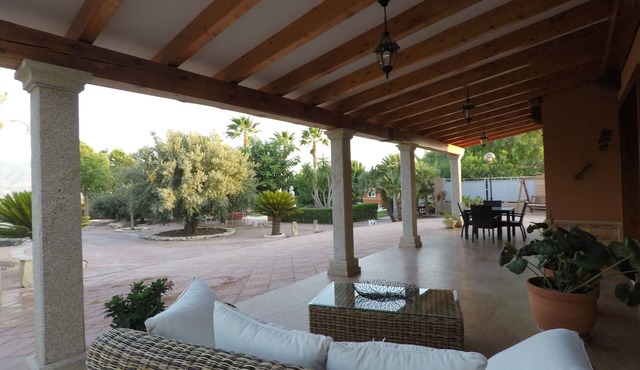 Spacious villa with pool and sports court