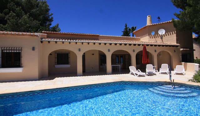 Spacious villa with private pool