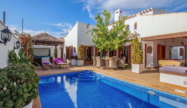 SPECIAL-OFFER LuxuriousVilla, Baos y Mendigo, Spain-Perfect for FamiliesGroups