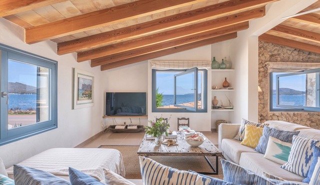 Stone villa on the sea – Villa Can Cuarassa
